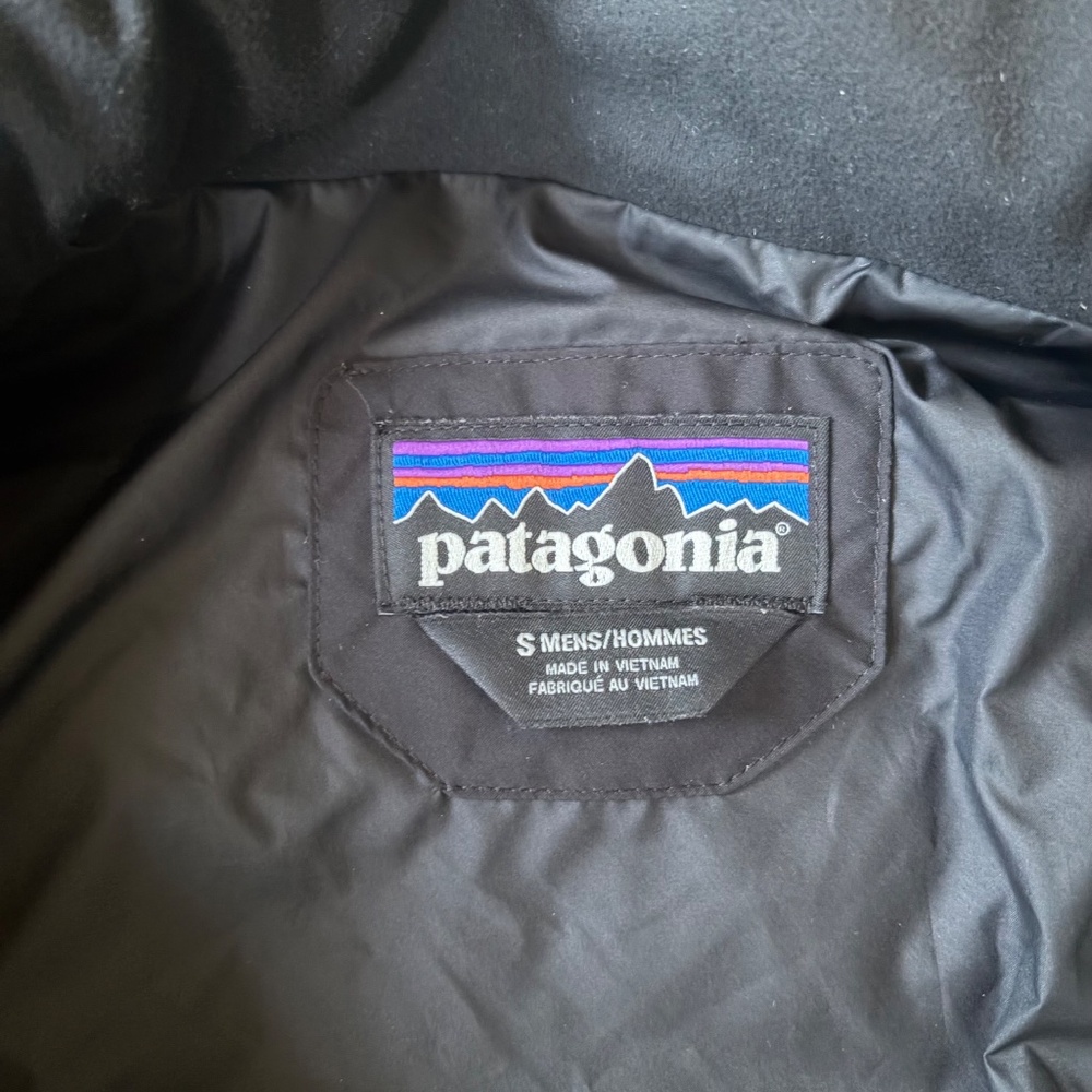 Patagonia | Men's Jackson Glacier Parka - Picture 3 of 3